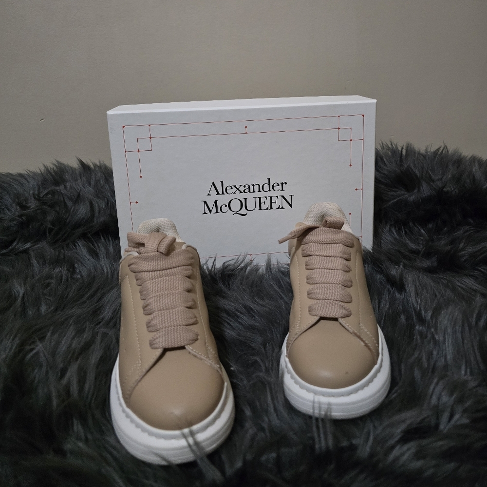 Size 31c kids Alexander McQueen blush color shoes